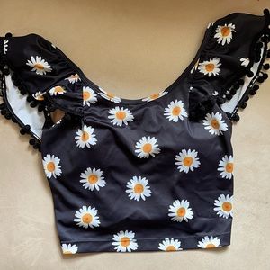 Kortni Jeane Ruffled Around Top